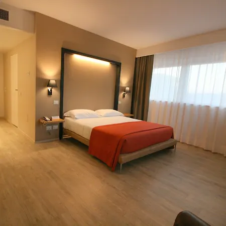 Dimorae And - Hotel Civitanova Marche